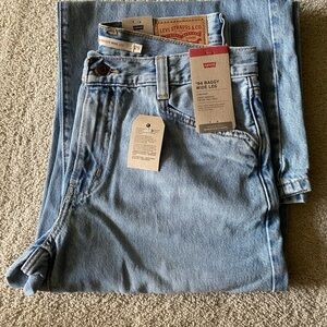 Levi's Women's Light Blue Wide Leg Jeans